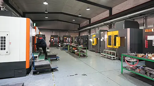 Warsztat produkujący formy zbudował solidny fundament jakości dzięki swoim silnym możliwościom